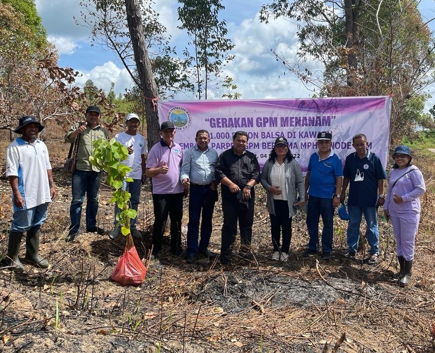 Penanaman 1000 Anakan Pohon Balsa oleh PARPEM dan MPH Sinode GPM