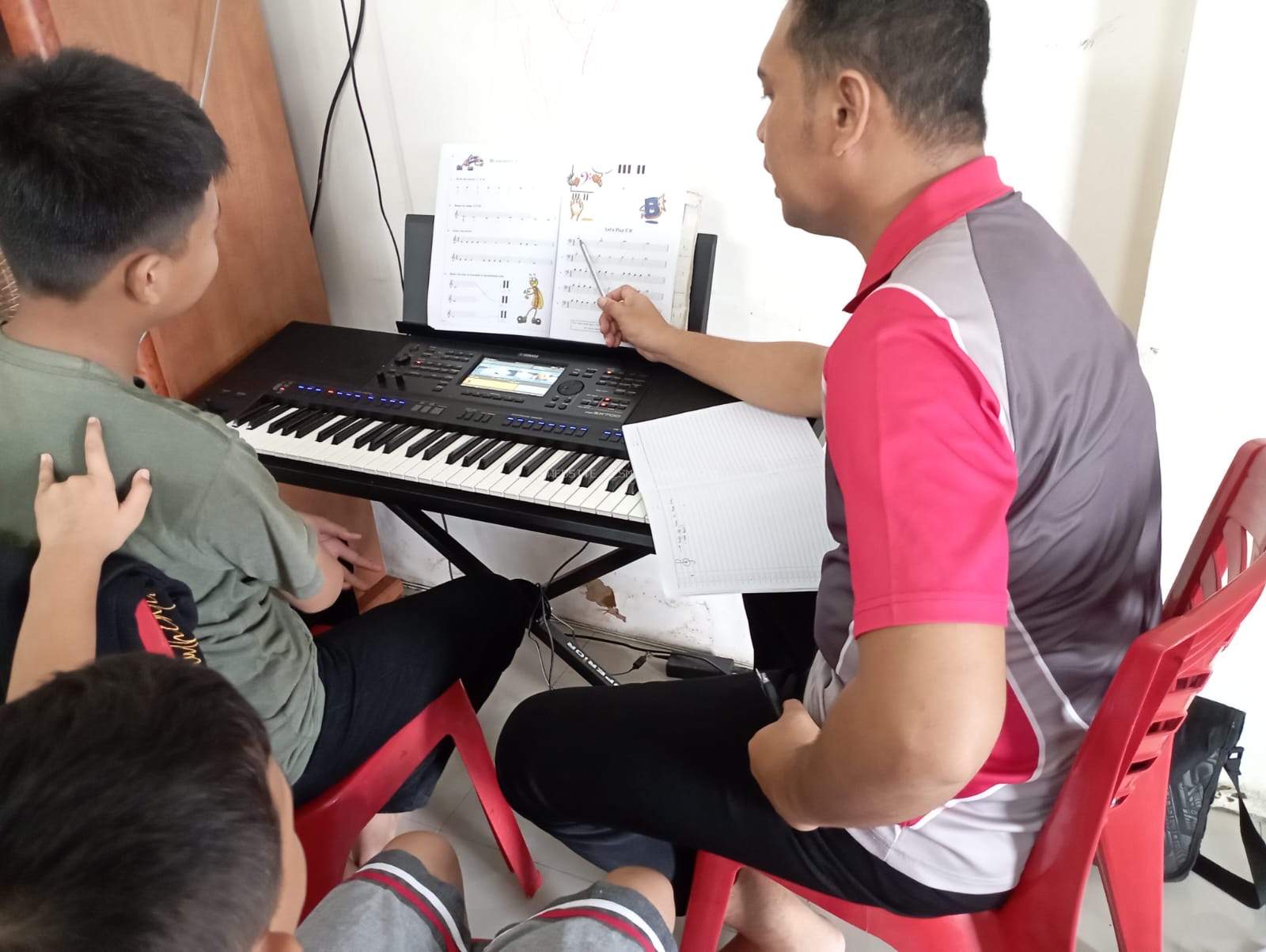 Pelatihan Musik Gereja Di GPIBT Buol