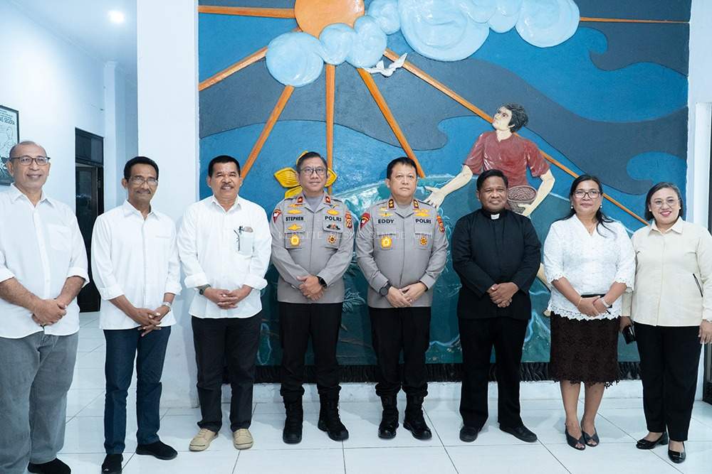 Kunjungan Kapolda Maluku ke Kantor Sinode GPM